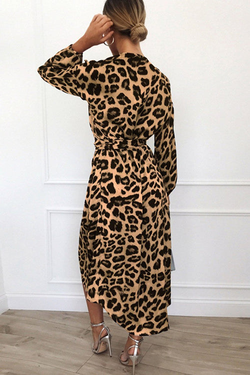 Vestido cruzado con estampado animal
