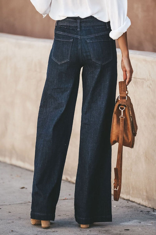 Jeans anchos con cinturón